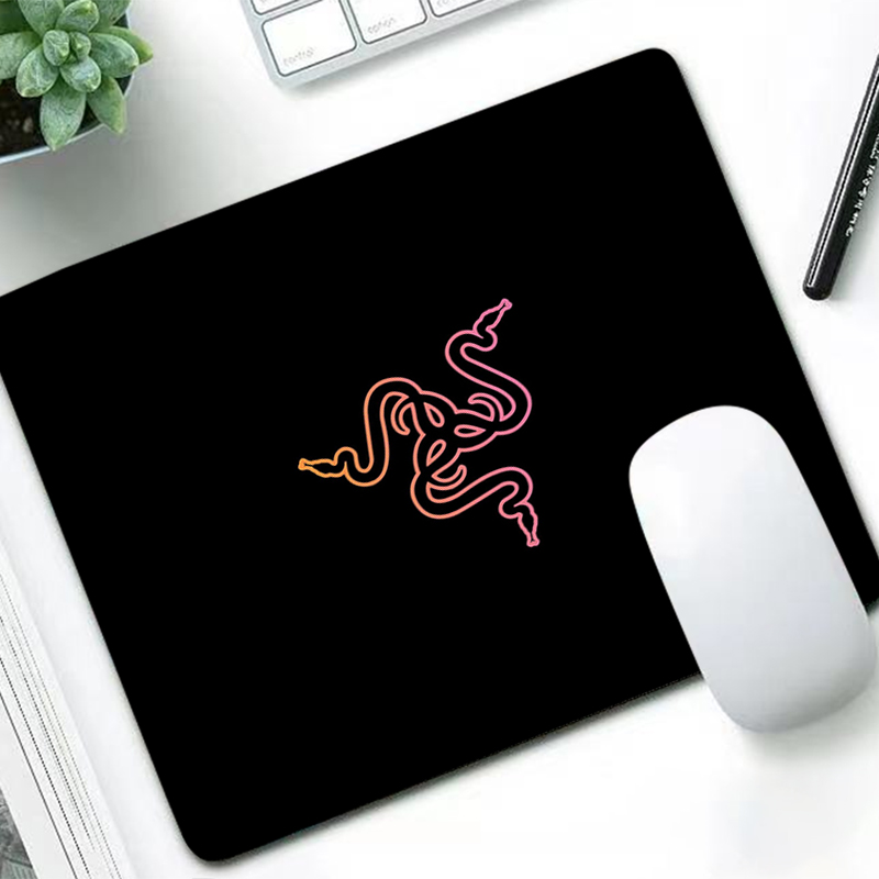 Laptop Tablet Accessories - Razer Lüks Mouse Pad Anime Oyuncu